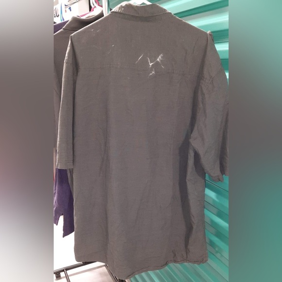 ENYCE short sleeve button up - Picture 4 of 4